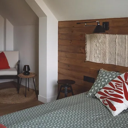 Beztroskie Barwiny Nad Jeziorem Wulpinskim Na Warmii Gietrzwałd