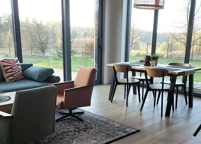 Beztroskie Barwiny Nad Jeziorem Wulpinskim Na Warmii * Gietrzwałd